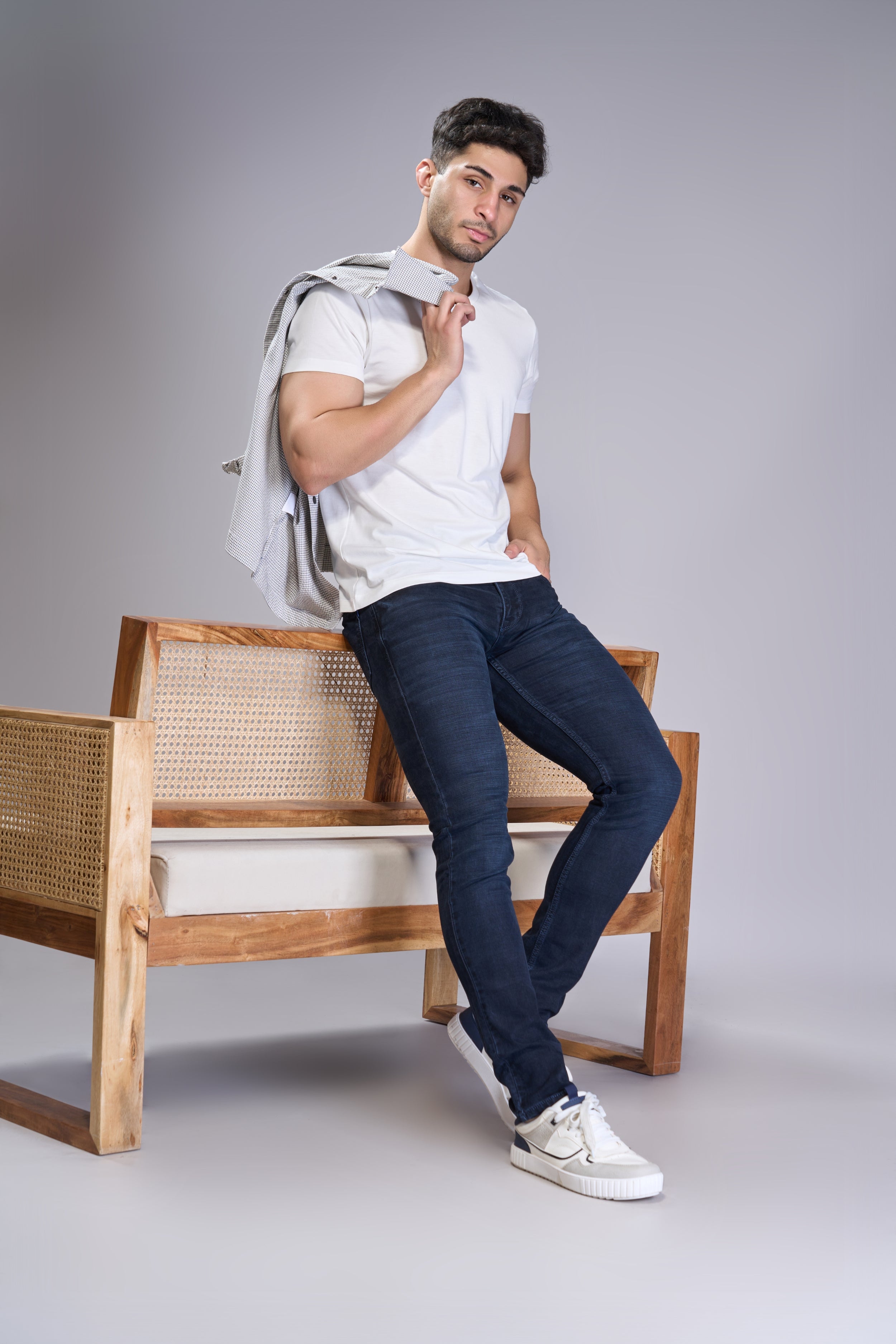 Men's Deep Blue Classic Regular Fit Jeans