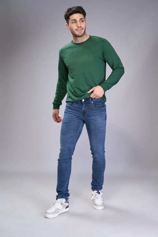 Classic blue denim jeans for men in regular fit with premium stretch fabric
