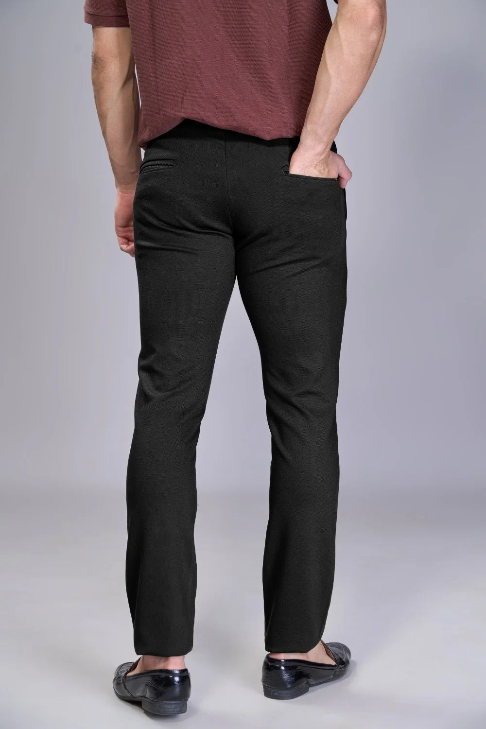 Work-ready flexible pants in deep grey for office and commute
