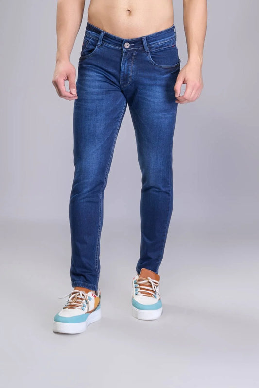 Fit details of men's Dark Blue ankle length jeans
