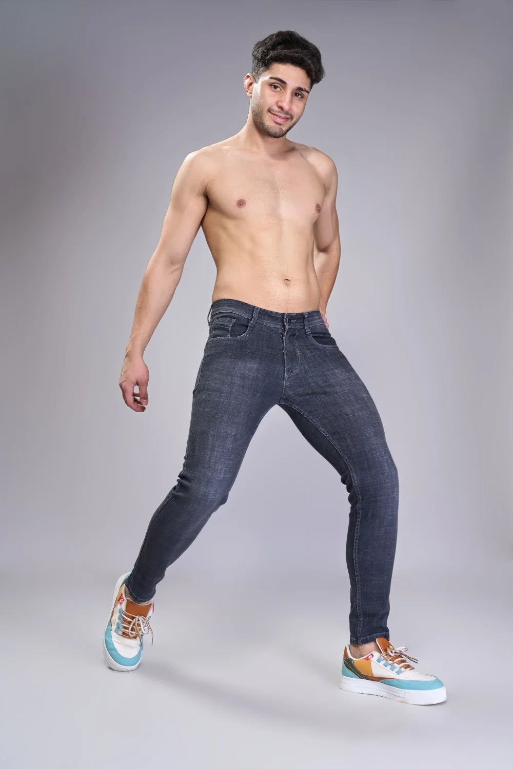 Demonstration of stretch and recovery during walking motion
