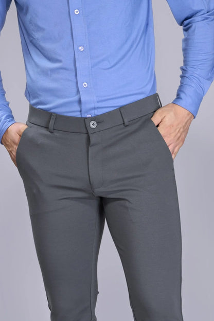 Men’s light grey stretch trousers with tailored flexible fit
