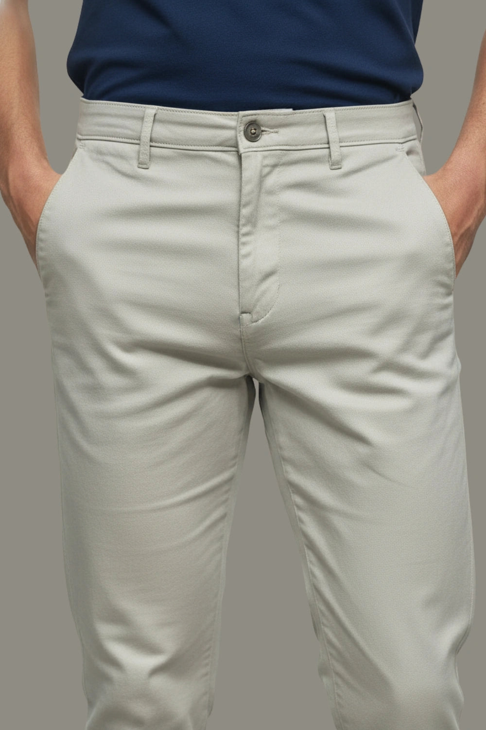 Detail of the high-quality lining on the grey pant