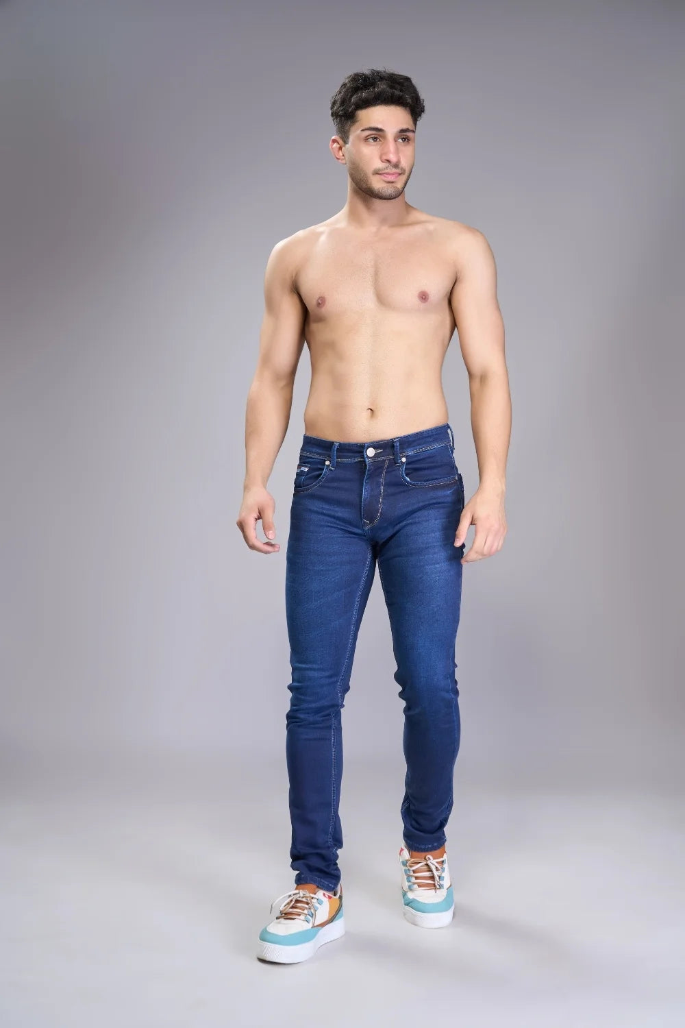 Stretchable jeans regular fit for men front view
