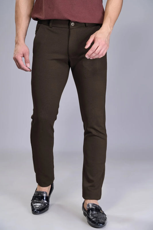 Travel-ready flexible pants ideal for commuting and flights
