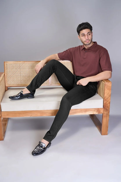 Wrinkle-resistant grey trousers ideal for business travel